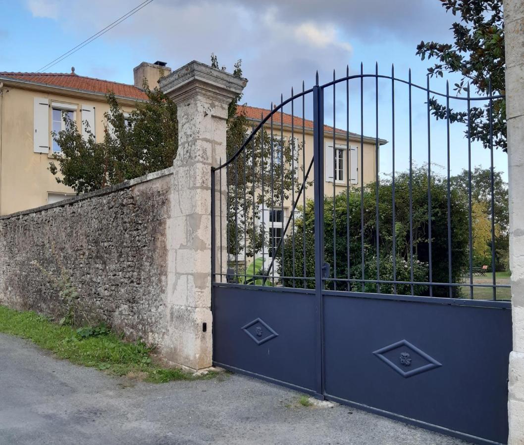 La Cle Du Puy Bed & Breakfast Cabariot Bagian luar foto
